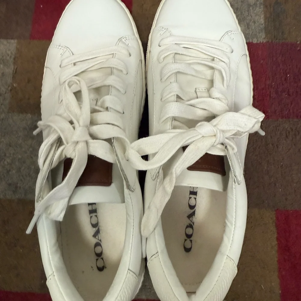 Coach Men’s White Leather Low Tops Sneakers - Picture 4 of 14